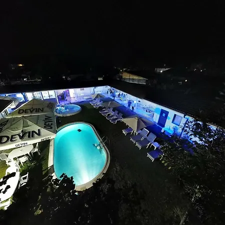 Hotel Weisser Schwan белият лебед *